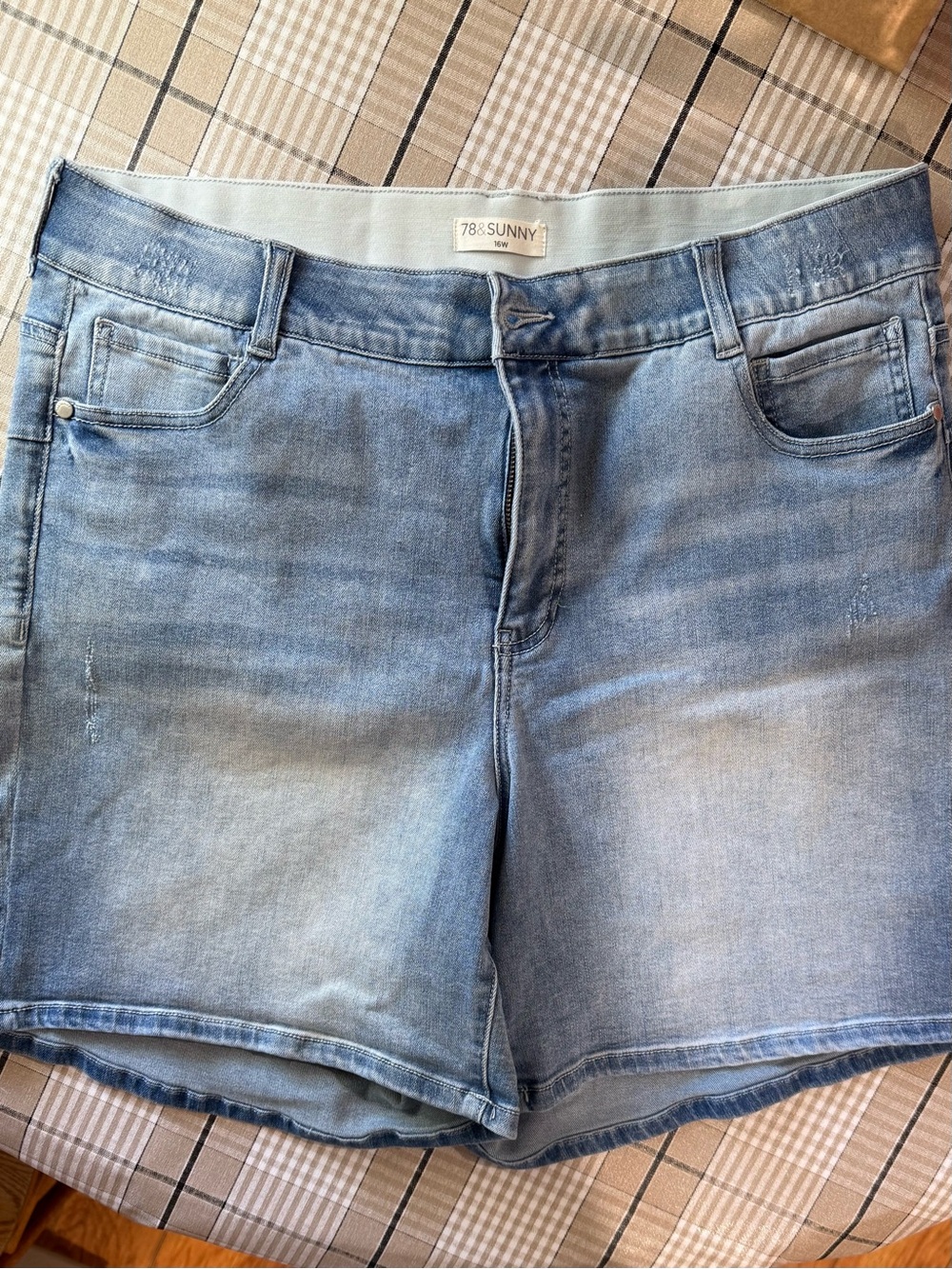 78&Sunny Women's Light Blue Stretchy Denim Shorts